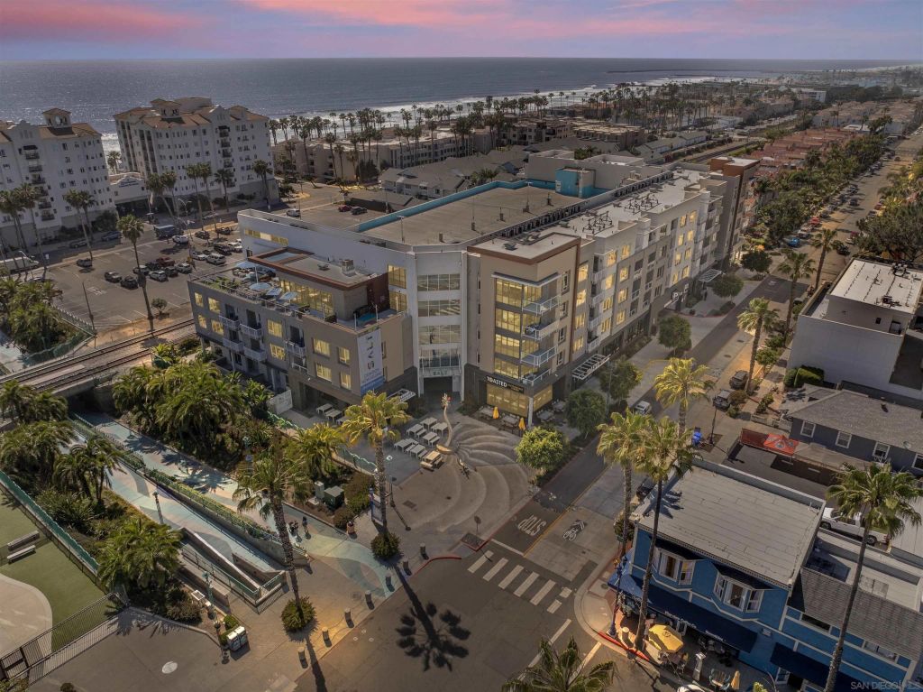 355 N Cleveland Street 304, Oceanside, CA 92054