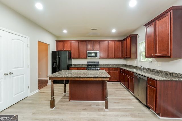 251 Chandler Bluff Court, Grayson, GA 30017