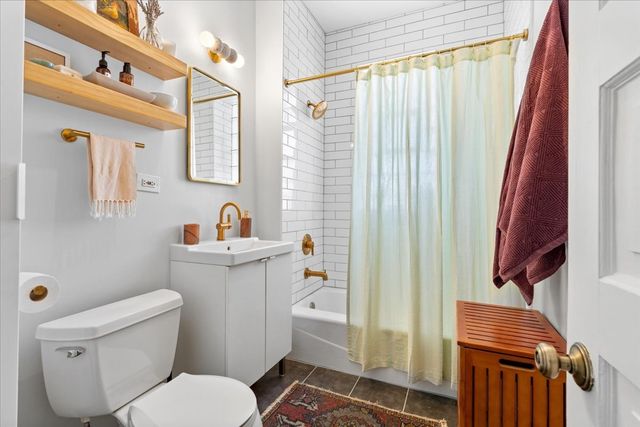 1056 N Leavitt Street 2R, Chicago, IL 60622