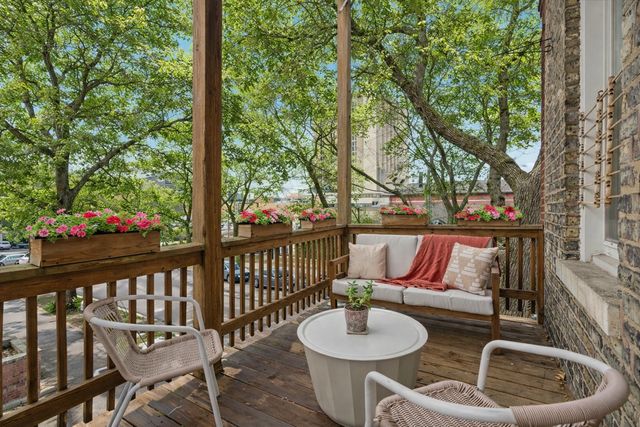 1056 N Leavitt Street 2R, Chicago, IL 60622