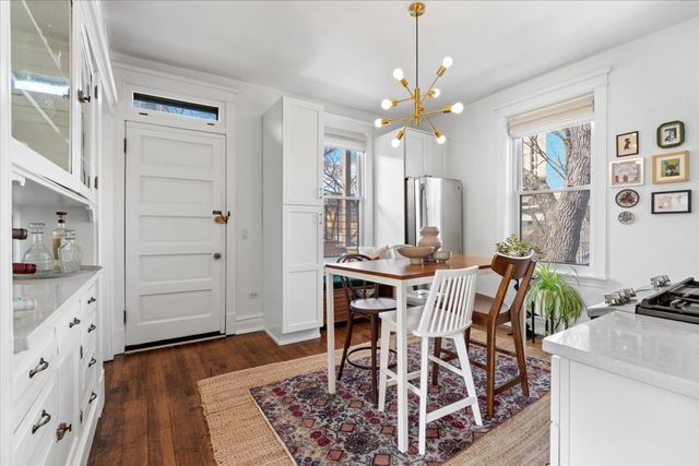 1056 N Leavitt Street 2R, Chicago, IL 60622