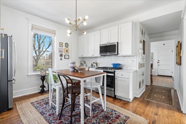 1056 N Leavitt Street 2R, Chicago, IL 60622