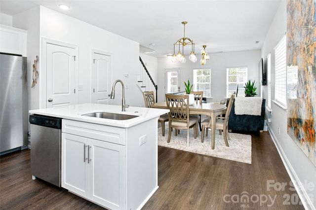 26 Walnut Springs Drive, Asheville, NC 28804