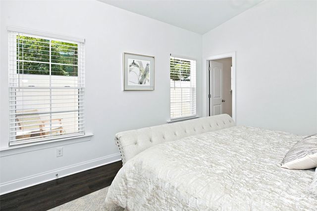 26 Walnut Springs Drive, Asheville, NC 28804
