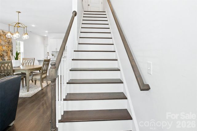 26 Walnut Springs Drive, Asheville, NC 28804