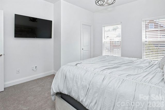 26 Walnut Springs Drive, Asheville, NC 28804