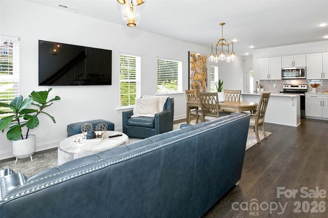 26 Walnut Springs Drive, Asheville, NC 28804