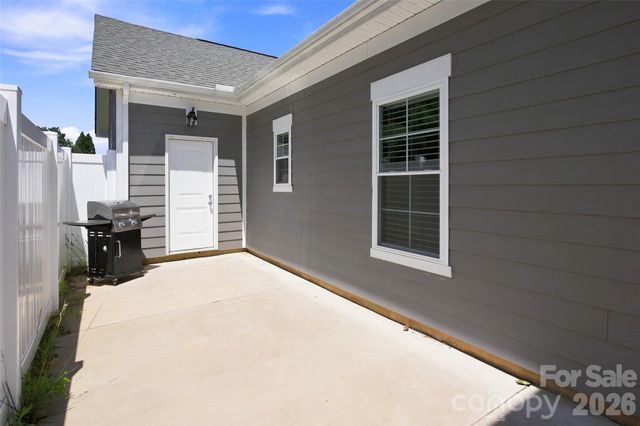 26 Walnut Springs Drive, Asheville, NC 28804