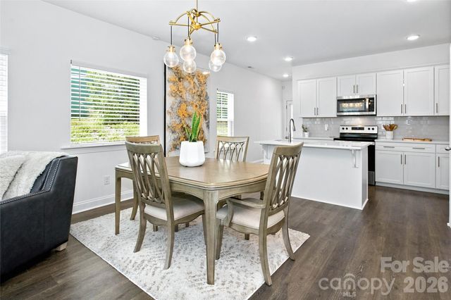 26 Walnut Springs Drive, Asheville, NC 28804
