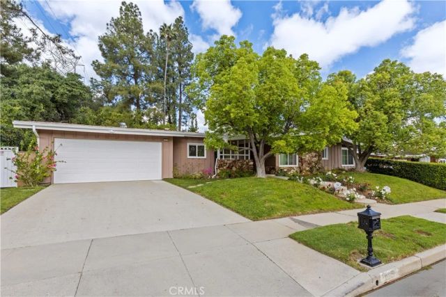 4479 Azalia Drive, Tarzana, CA 91356