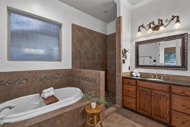 416 Forest Lane, Gun Barrel City, TX 75156