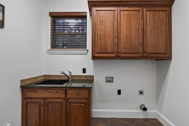 416 Forest Lane, Gun Barrel City, TX 75156