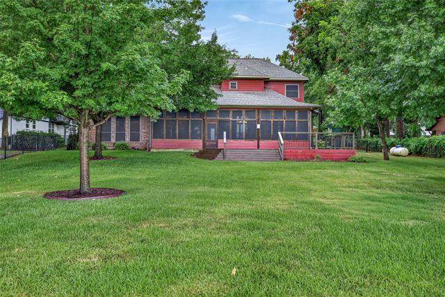 416 Forest Lane, Gun Barrel City, TX 75156