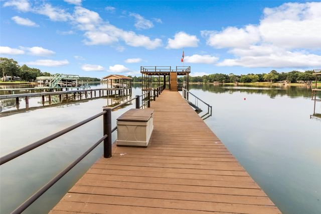 416 Forest Lane, Gun Barrel City, TX 75156