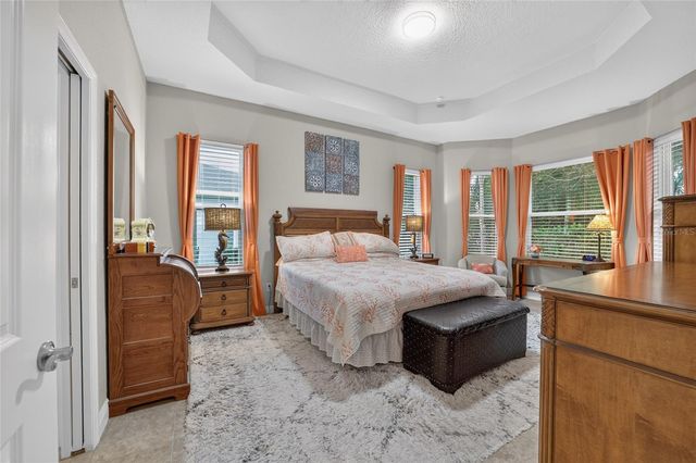 10212 JULIA ISLES AVENUE, Oxford, FL 34484