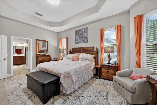 10212 JULIA ISLES AVENUE, Oxford, FL 34484