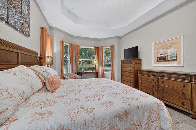 10212 JULIA ISLES AVENUE, Oxford, FL 34484