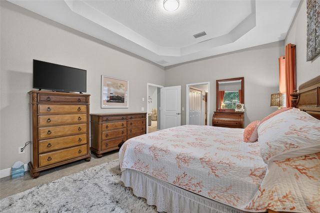 10212 JULIA ISLES AVENUE, Oxford, FL 34484