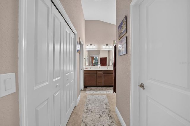 10212 JULIA ISLES AVENUE, Oxford, FL 34484