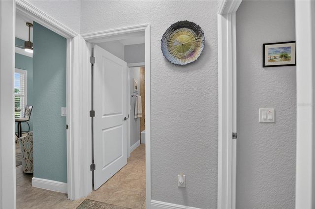 10212 JULIA ISLES AVENUE, Oxford, FL 34484