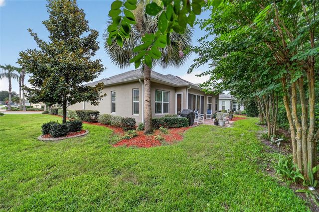 10212 JULIA ISLES AVENUE, Oxford, FL 34484