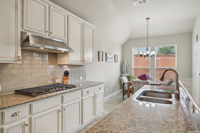 495 Pecan, New Braunfels, TX 78130