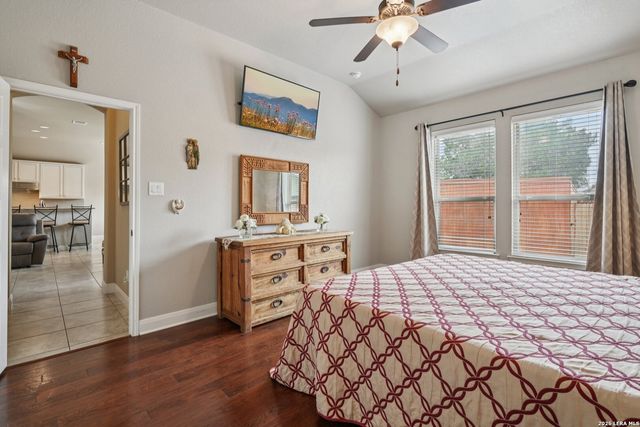 495 Pecan, New Braunfels, TX 78130