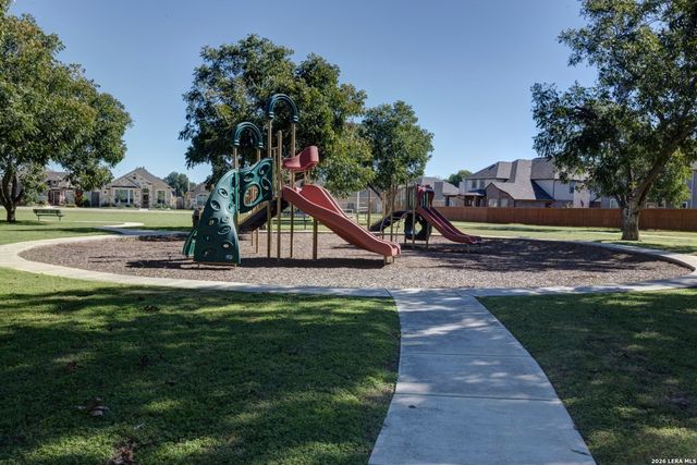 495 Pecan, New Braunfels, TX 78130