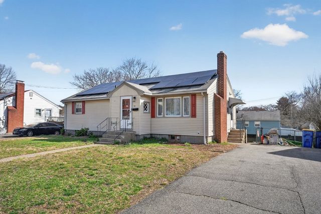 13 Mcauliffe Rd, Randolph, MA 02368