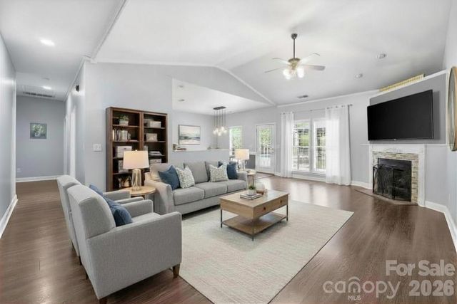 104 Sea Trail Drive 31, Mooresville, NC 28117