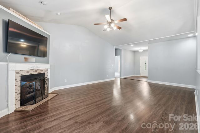 104 Sea Trail Drive 31, Mooresville, NC 28117