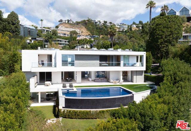 1401 Londonderry Place, Los Angeles, CA 90069