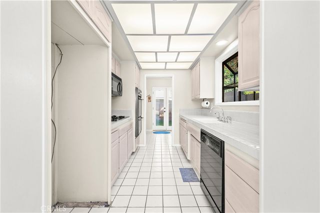 3440 Lama Avenue, Long Beach, CA 90808