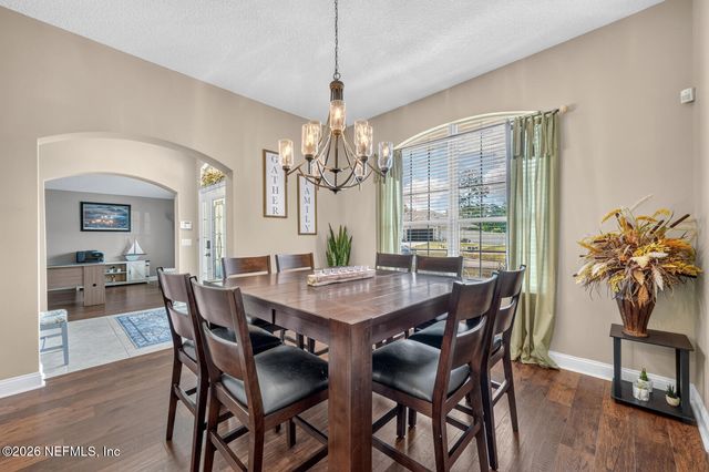 676 MARTIN LAKES Drive E, Jacksonville, FL 32220