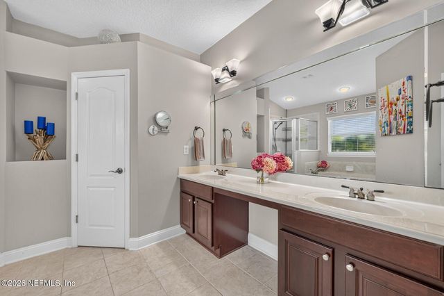 676 MARTIN LAKES Drive E, Jacksonville, FL 32220