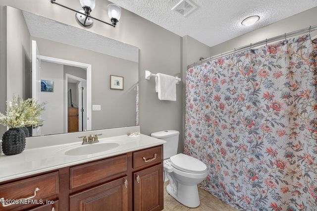 676 MARTIN LAKES Drive E, Jacksonville, FL 32220