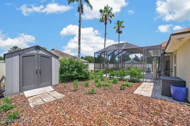 676 MARTIN LAKES Drive E, Jacksonville, FL 32220