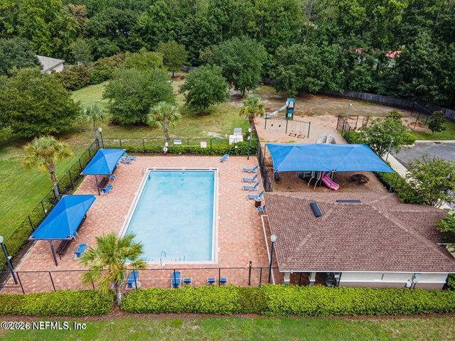 676 MARTIN LAKES Drive E, Jacksonville, FL 32220