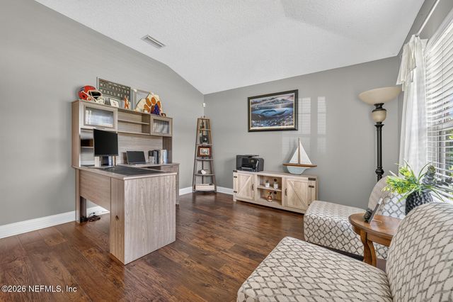 676 MARTIN LAKES Drive E, Jacksonville, FL 32220