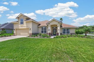 676 MARTIN LAKES Drive E, Jacksonville, FL 32220