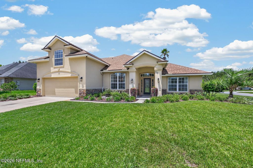 676 MARTIN LAKES Drive E, Jacksonville, FL 32220