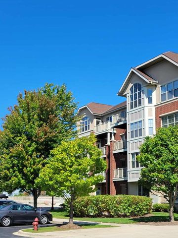 4110 S Lake DRIVE #431, Saint Francis, WI 53235