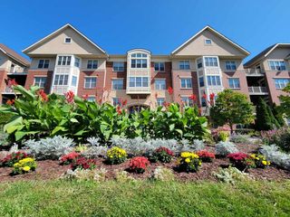 4110 S Lake DRIVE #431, Saint Francis, WI 53235