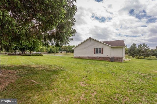 2220 PINEWOODS RD, Quicksburg, VA 22847