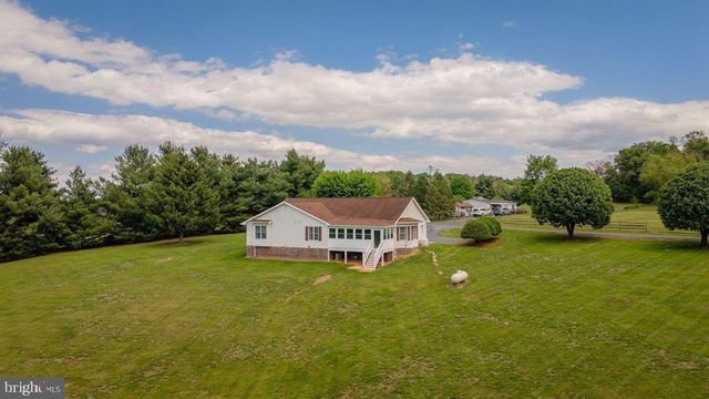 2220 PINEWOODS RD, Quicksburg, VA 22847