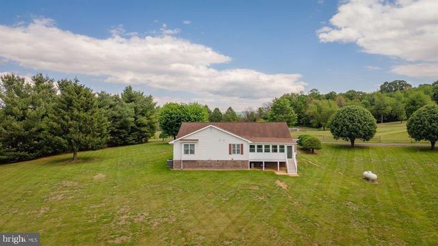 2220 PINEWOODS RD, Quicksburg, VA 22847