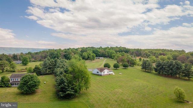 2220 PINEWOODS RD, Quicksburg, VA 22847