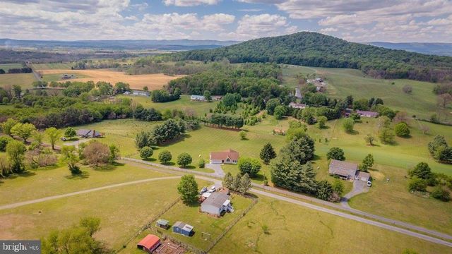 2220 PINEWOODS RD, Quicksburg, VA 22847