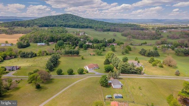2220 PINEWOODS RD, Quicksburg, VA 22847
