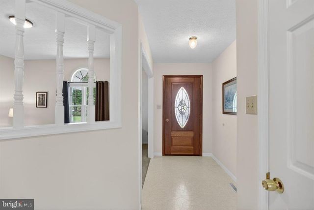 2220 PINEWOODS RD, Quicksburg, VA 22847